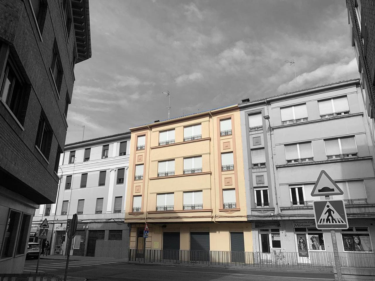 Ramon Y Cajal Suites De Luxe Leon Exterior photo